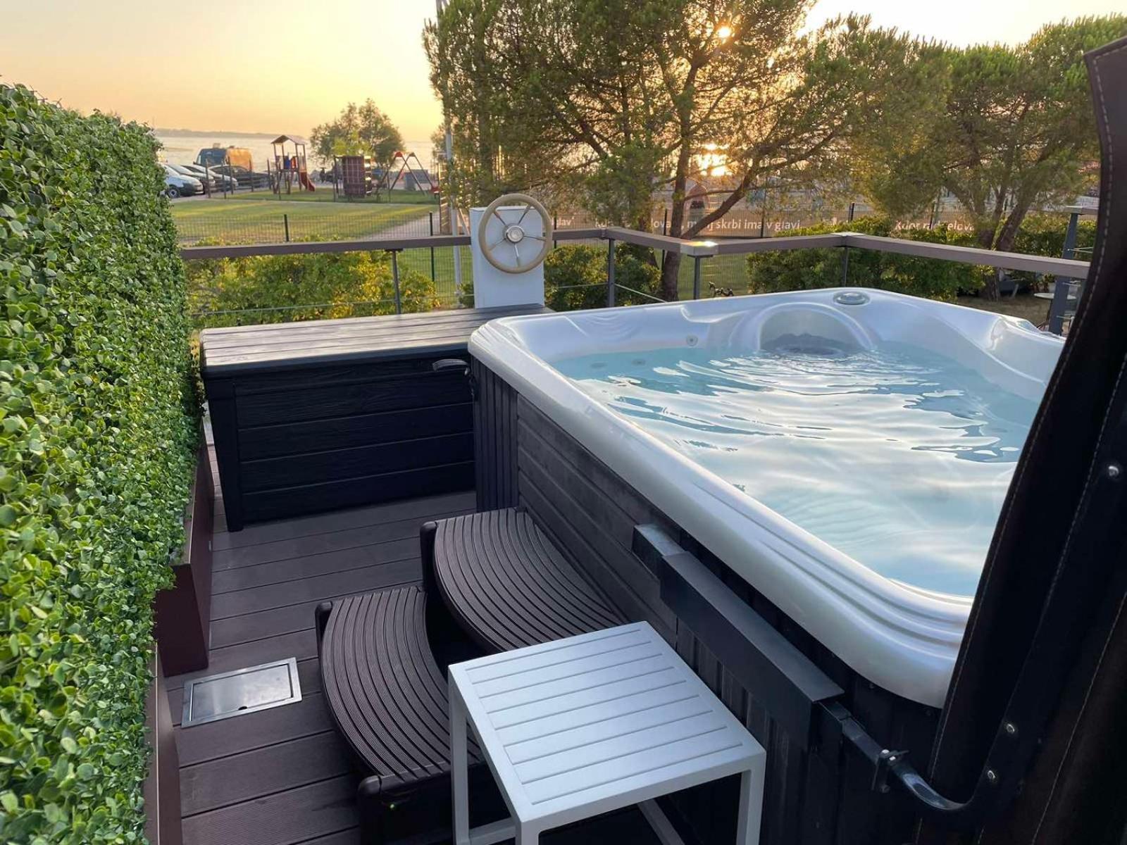 فيلا Floating Sea House Aurora بورتوروز المظهر الخارجي الصورة